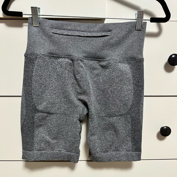 Pursue Fitness Hope Scope Collap Seamless Shorts - Picture 2 of 3